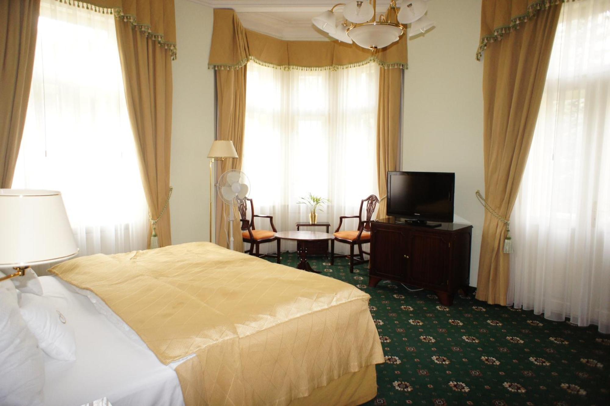 Hotel Mignon Karlovy Vary Bagian luar foto